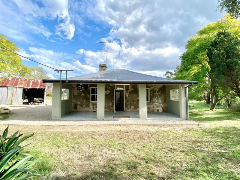 Photo - 28 Ascot Road, Kenthurst NSW 2156 - Image 2