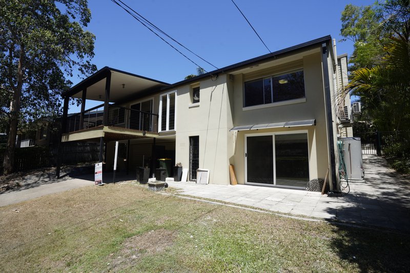 Photo - 28 Ashburton Street, Chapel Hill QLD 4069 - Image 2