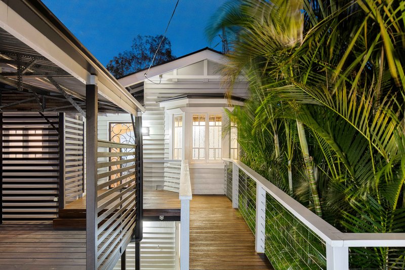 Photo - 28 Baldwin Street, Bulimba QLD 4171 - Image 1