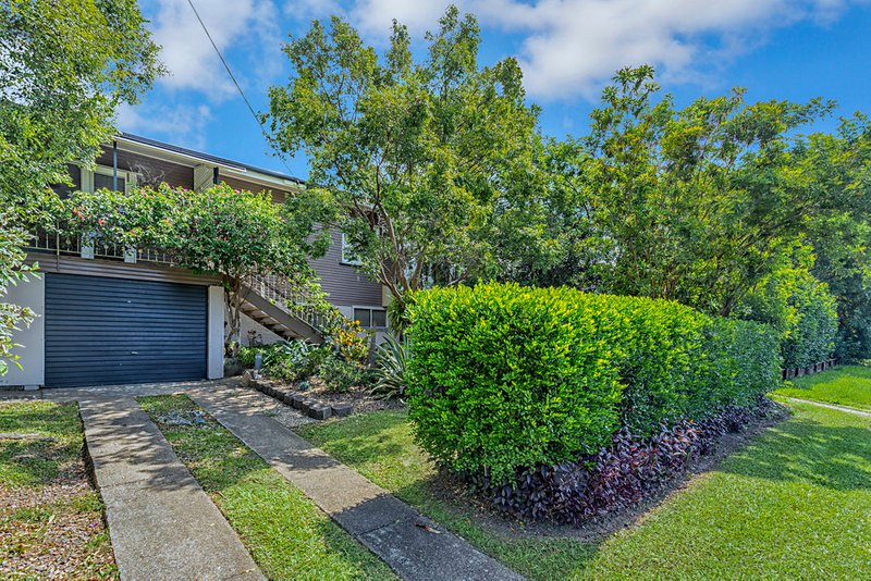 Photo - 28 Bargo Street, Arana Hills QLD 4054 - Image 12