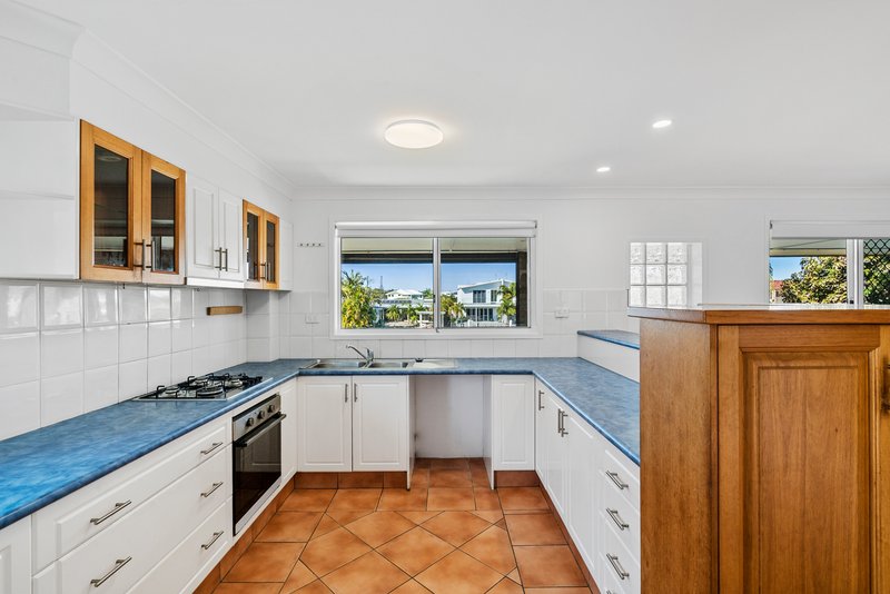 Photo - 2/8 Barracuda Court, Palm Beach QLD 4221 - Image 1