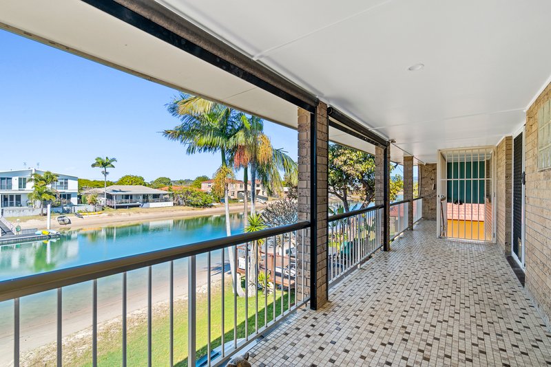 Photo - 2/8 Barracuda Court, Palm Beach QLD 4221 - Image 3