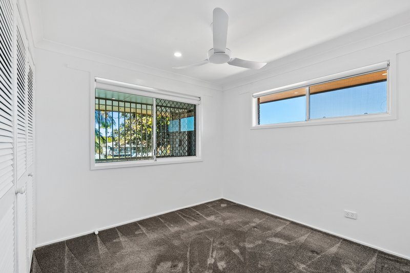 Photo - 2/8 Barracuda Court, Palm Beach QLD 4221 - Image 4