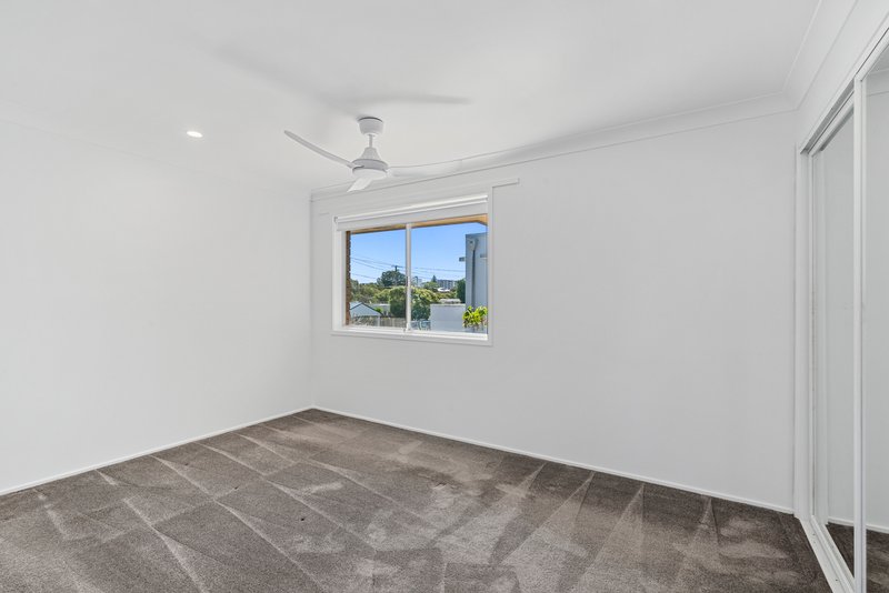 Photo - 2/8 Barracuda Court, Palm Beach QLD 4221 - Image 5