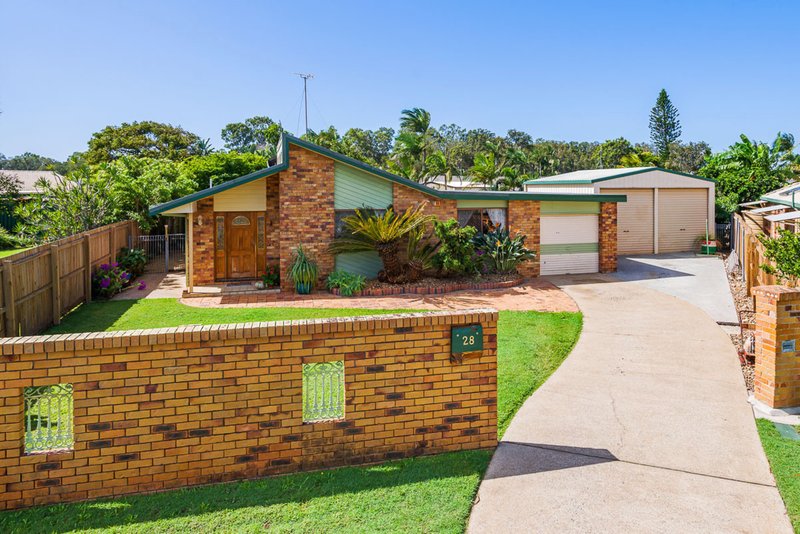 Photo - 28 Barrine Crescent, Coombabah QLD 4216 - Image 4