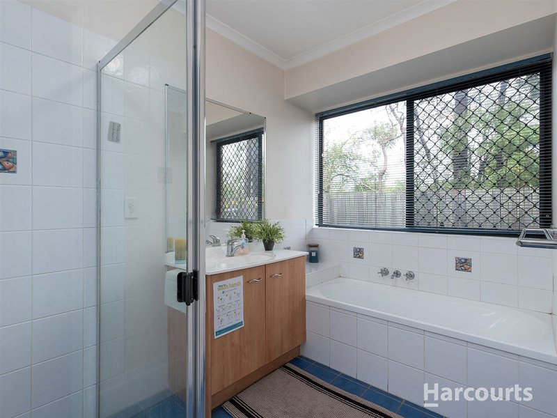 Photo - 28 Barrington Close, Murrumba Downs QLD 4503 - Image 8