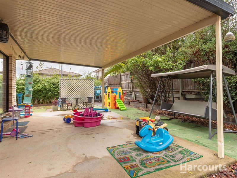 Photo - 28 Barrington Close, Murrumba Downs QLD 4503 - Image 9