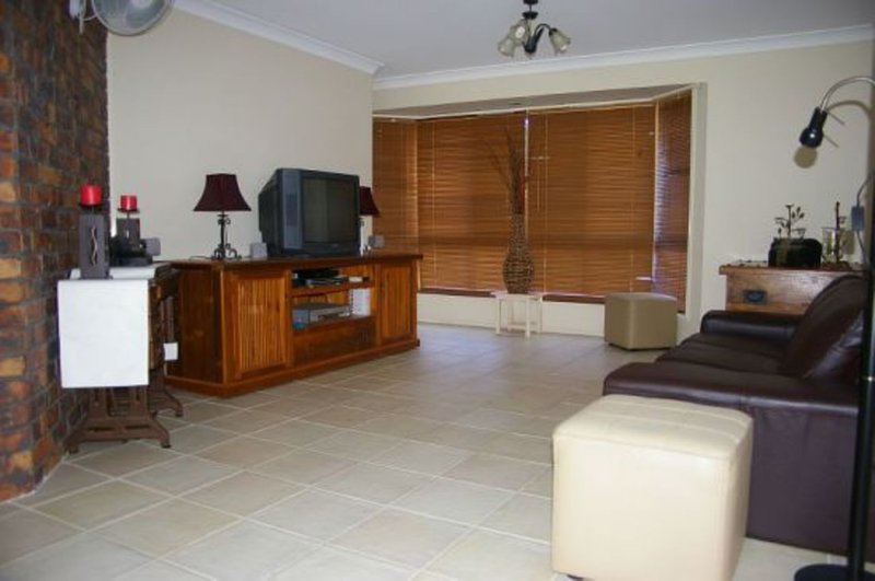 Photo - 28 Bartok Street, Burpengary QLD 4505 - Image 6