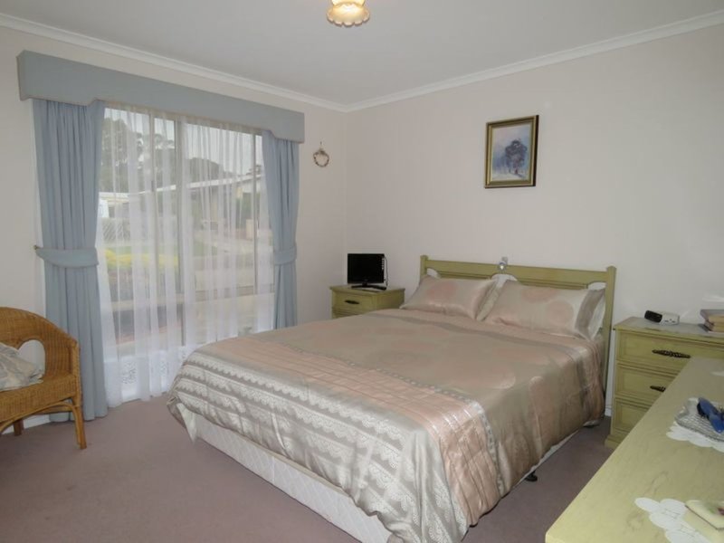 Photo - 28 Bay Road, Eagle Point VIC 3878 - Image 6