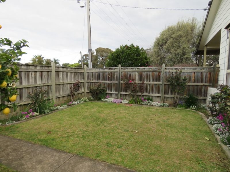 Photo - 28 Bay Road, Eagle Point VIC 3878 - Image 10