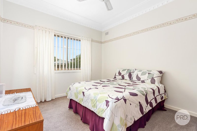 Photo - 28 Beaconsfield Road, Mortdale NSW 2223 - Image 5