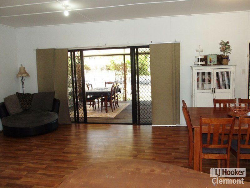 Photo - 28 Beatty Street, Clermont QLD 4721 - Image 5