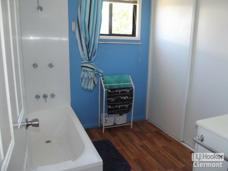 Photo - 28 Beatty Street, Clermont QLD 4721 - Image 16