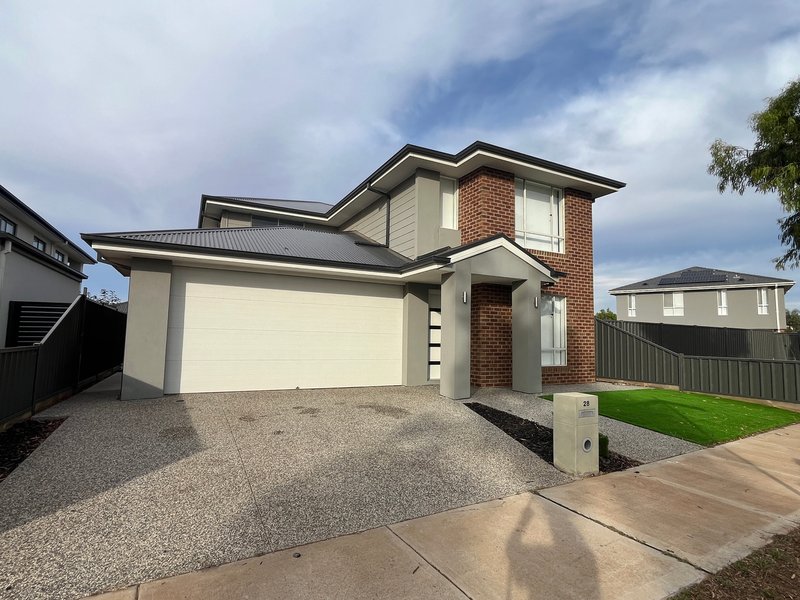 28 Bellerive Crescent, Strathtulloh VIC 3338