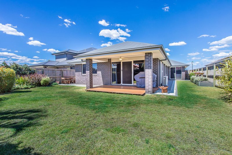 Photo - 28 Benham Avenue, Kallangur QLD 4503 - Image 10