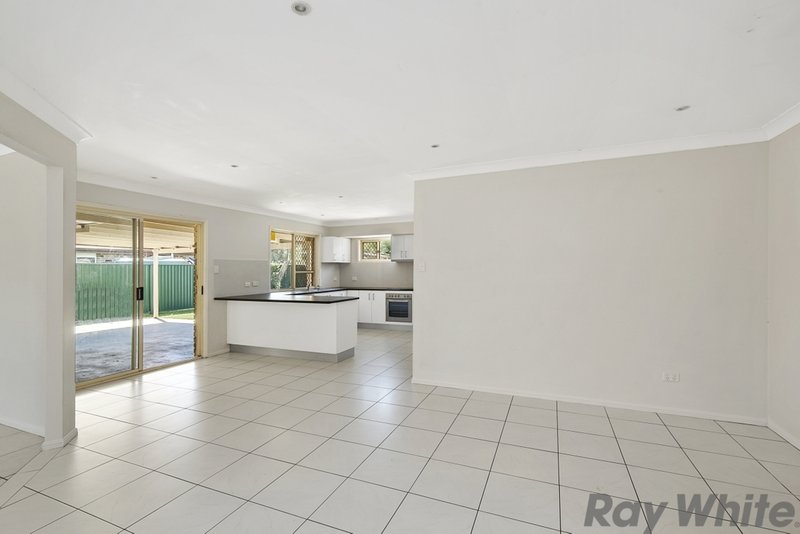 Photo - 28 Bermuda Avenue, Deception Bay QLD 4508 - Image 4