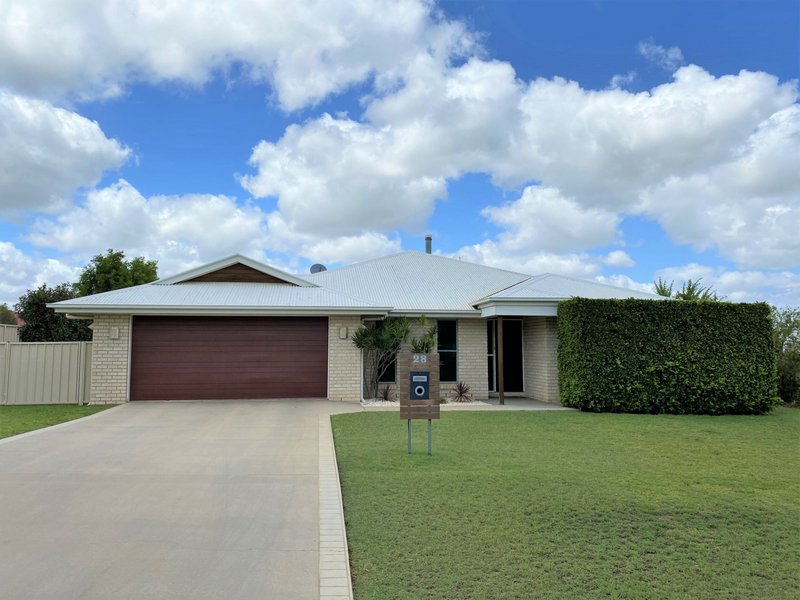 Photo - 28 Bernard Crescent, Kingaroy QLD 4610 - Image 1