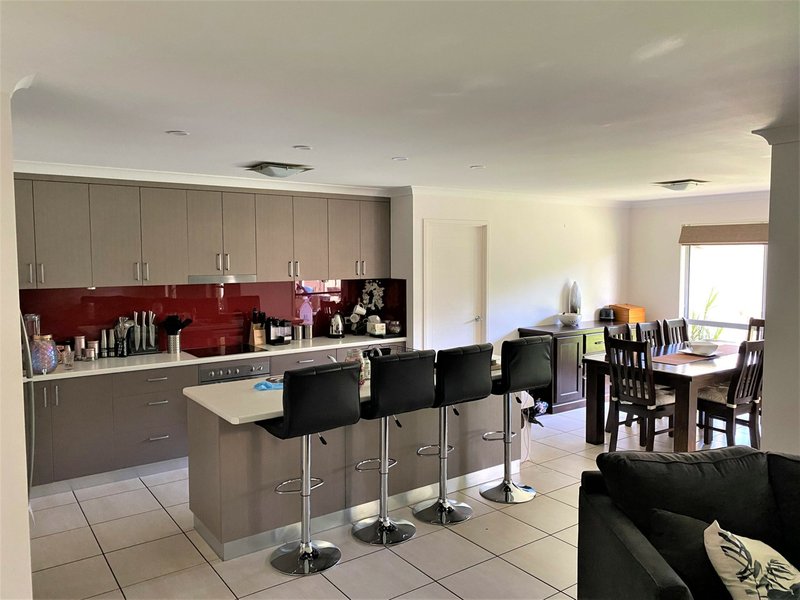 Photo - 28 Bernard Crescent, Kingaroy QLD 4610 - Image 2