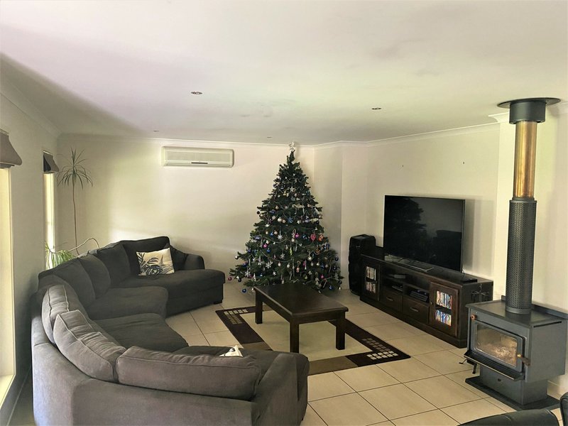 Photo - 28 Bernard Crescent, Kingaroy QLD 4610 - Image 5