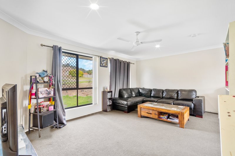 Photo - 28 Berrigan Street, Redbank Plains QLD 4301 - Image 2