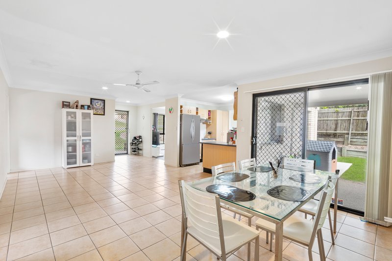 Photo - 28 Berrigan Street, Redbank Plains QLD 4301 - Image 6