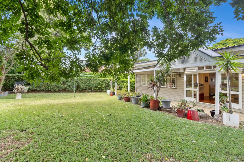 Photo - 28 Biarra Street, Yeerongpilly QLD 4105 - Image 10