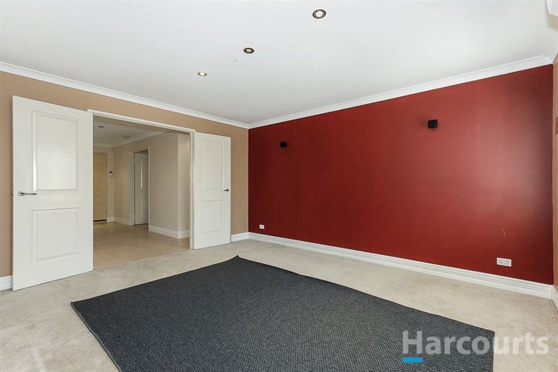 Photo - 28 Bingarra Crescent, Tapping WA 6065 - Image 4