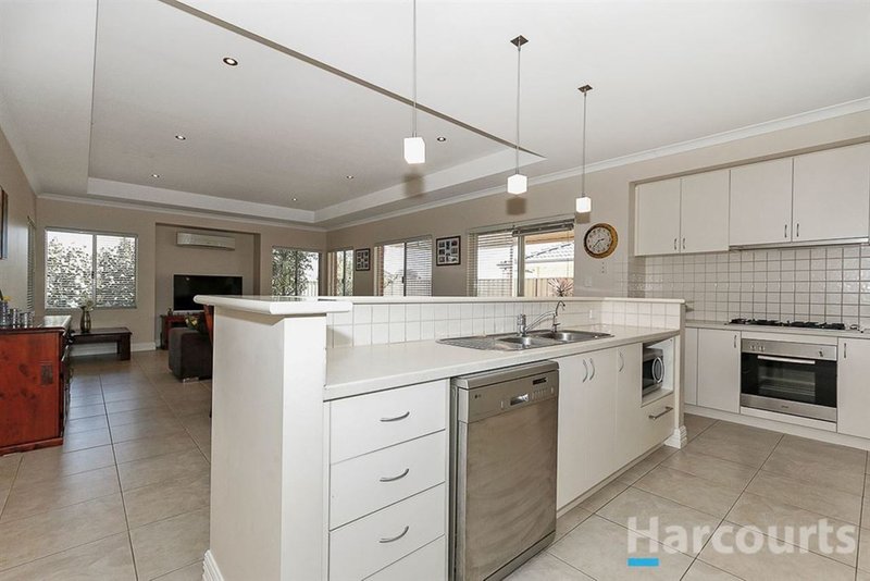 Photo - 28 Bingarra Crescent, Tapping WA 6065 - Image 9