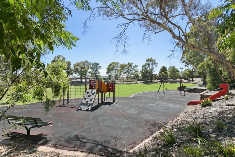 Photo - 28 Blackbutt Crescent, Greystanes NSW 2145 - Image 13