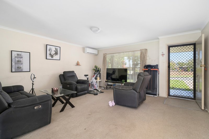 Photo - 28 Bluebell Street, Mansfield QLD 4122 - Image 5