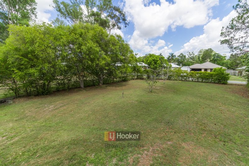 Photo - 28 Bluegum Drive, Marsden QLD 4132 - Image 12