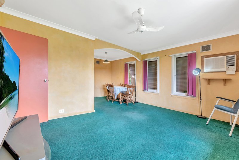 Photo - 28 Bolinda St , Busby NSW 2168 - Image 4