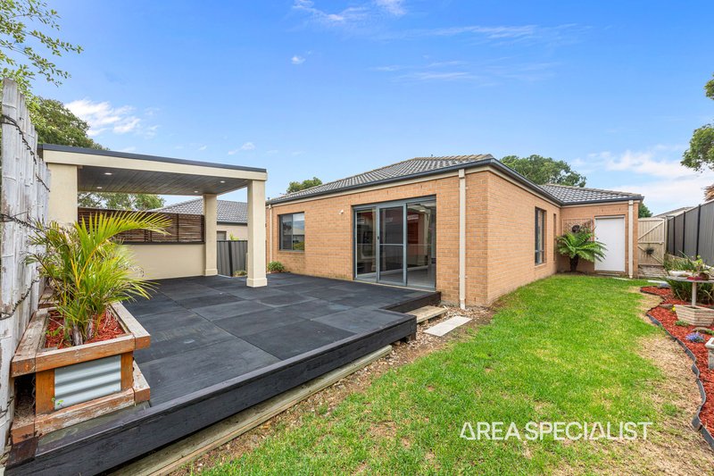 Photo - 28 Bonneville Parade, Pakenham VIC 3810 - Image 7