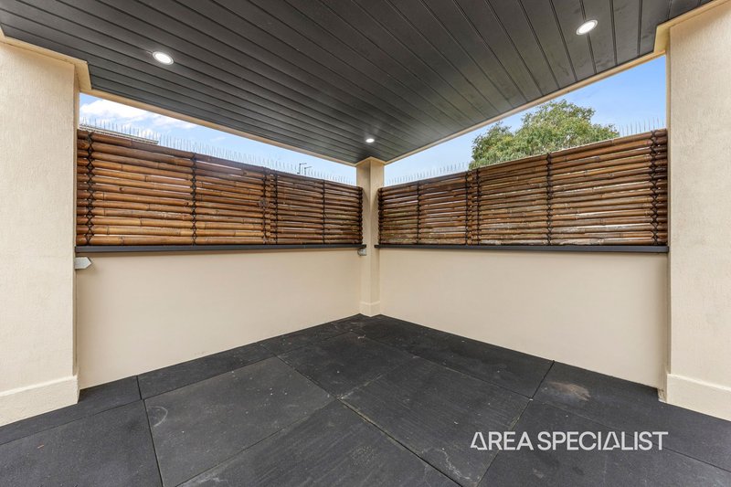 Photo - 28 Bonneville Parade, Pakenham VIC 3810 - Image 14