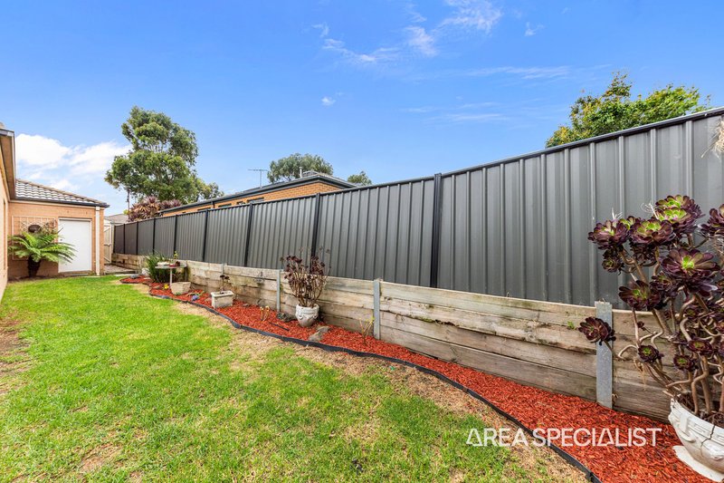 Photo - 28 Bonneville Parade, Pakenham VIC 3810 - Image 15