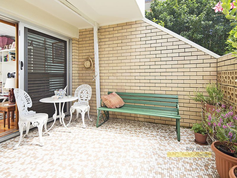 2/8 Bonney Avenue, Clayfield QLD 4011