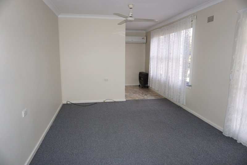 Photo - 28 Boonal Street, Singleton NSW 2330 - Image 3