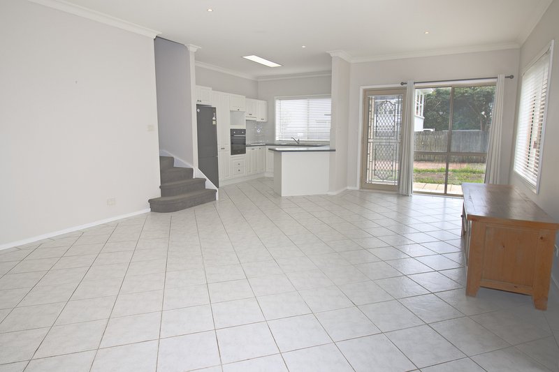 Photo - 2/8 Booner St , Hawks Nest NSW 2324 - Image 2