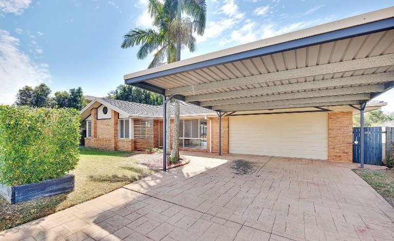 Photo - 28 Bottlebrush Drive, Regents Park QLD 4118 - Image 12