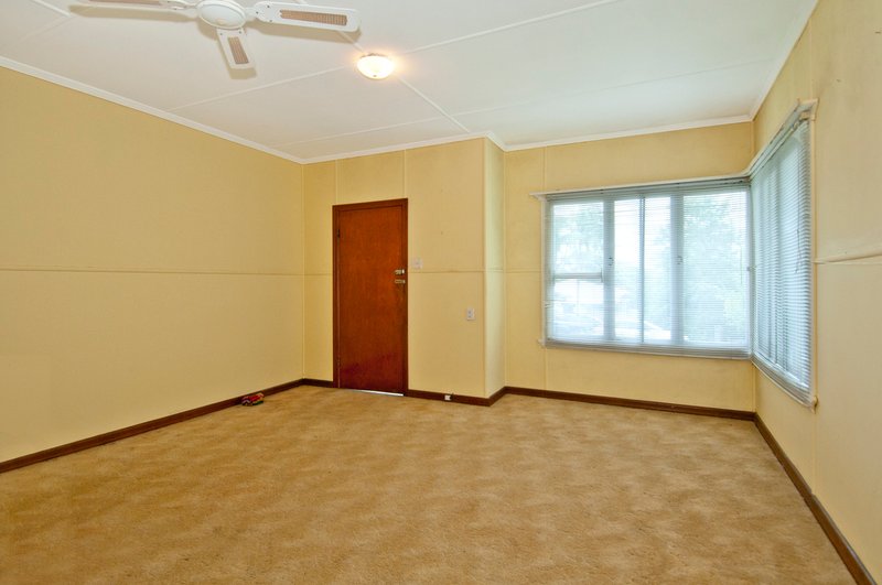 Photo - 28 Bougainville Street, Beenleigh QLD 4207 - Image 6