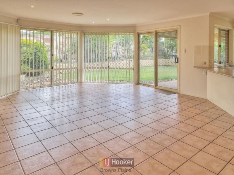 Photo - 28 Bowood Place, Parkinson QLD 4115 - Image 10