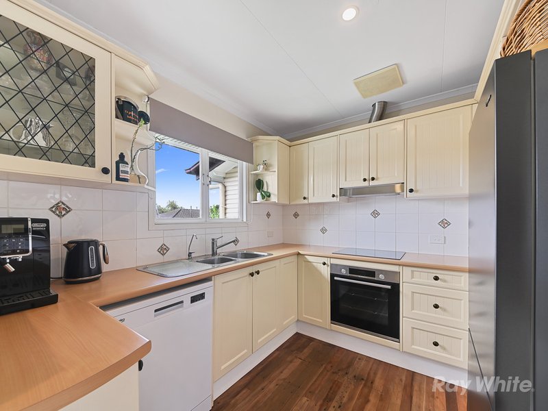 Photo - 28 Bracken Street, Bracken Ridge QLD 4017 - Image 5