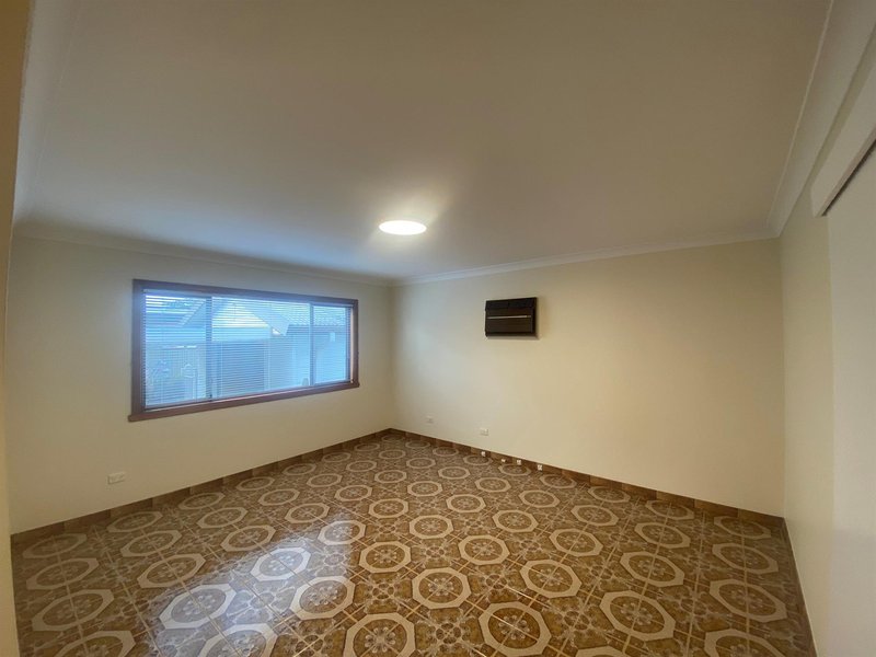 Photo - 28 Bradshaw Avenue, Moorebank NSW 2170 - Image 8