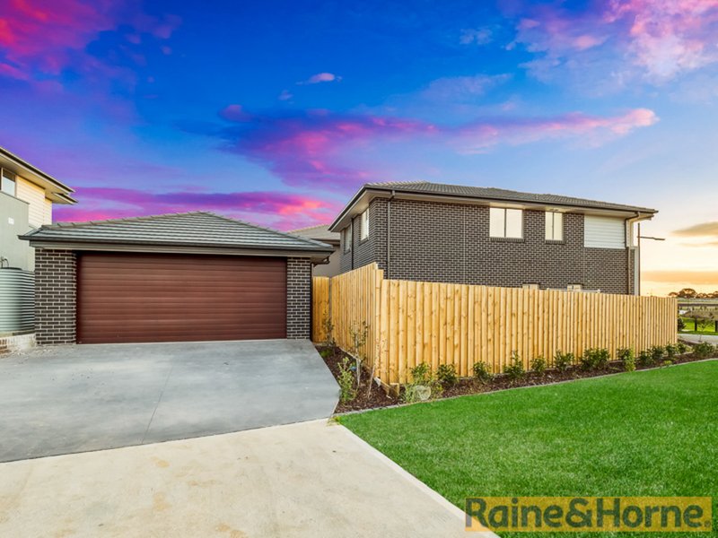 Photo - 28 Braeside Crescent, The Ponds NSW 2769 - Image 9