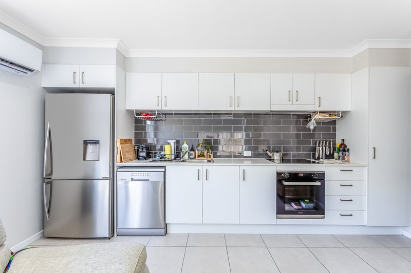 Photo - 2/8 Brandywine Street, Griffin QLD 4503 - Image 3