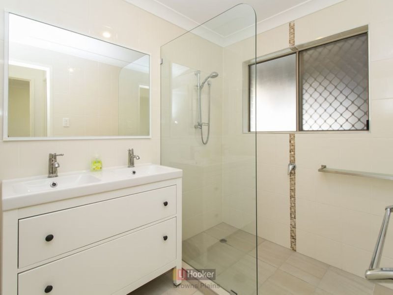 Photo - 28 Brett Avenue, Browns Plains QLD 4118 - Image 11