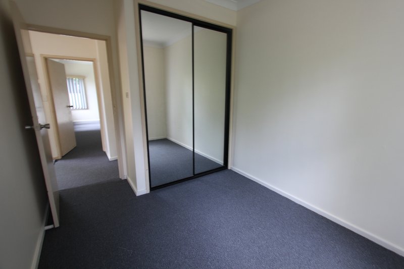 Photo - 28 Bridges Avenue, Wattle Grove NSW 2173 - Image 6
