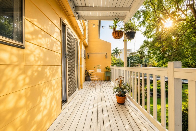 Photo - 2/8 Briggs Road, Springwood QLD 4127 - Image 14