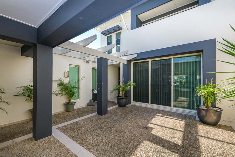 Photo - 28 Brindabella Close, Coomera Waters QLD 4209 - Image 16