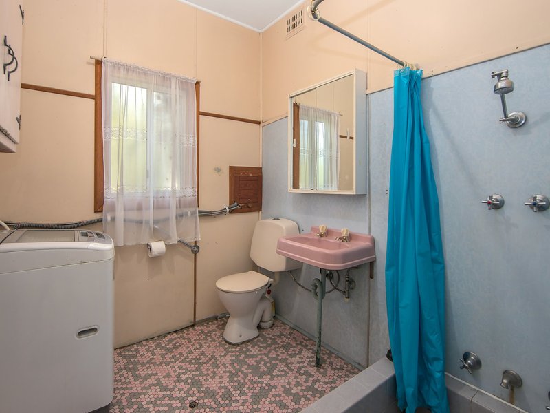 Photo - 28 Britannia Street, Umina Beach NSW 2257 - Image 12